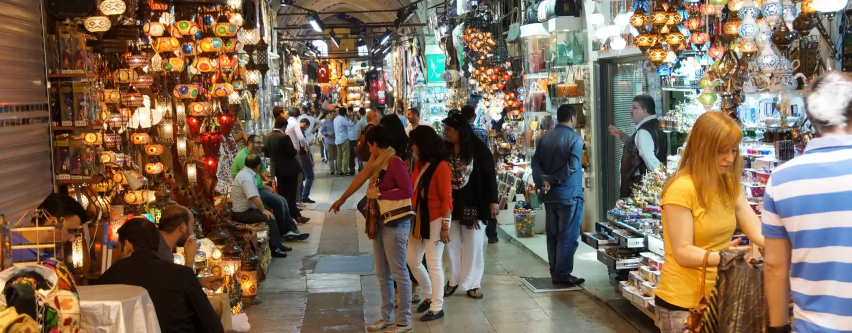 İspanya’da Alışveriş Rehberi: Moda, El Sanatları ve Hediyelikler