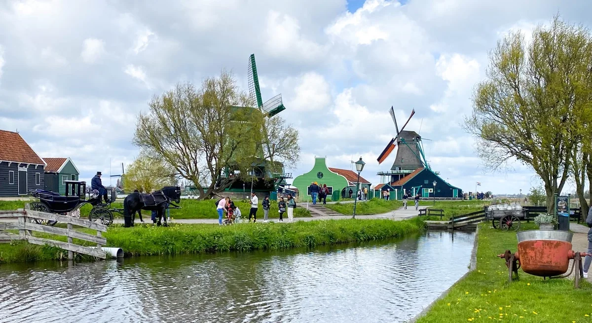 Zaanse Schans Dini ve Dili