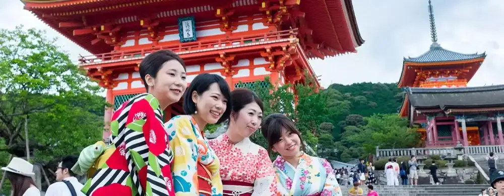 Japonya Turu İçin Sezon Karşılaştırması: Sakura mı, Koyo mu, Yaz mı, Kış mı?