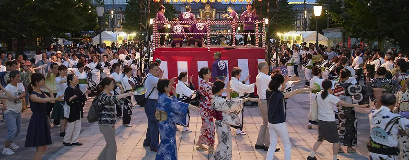 Japonya’da Yaz Geceleri: Açık Hava Etkinlikleri ve Sokak Kutlamaları