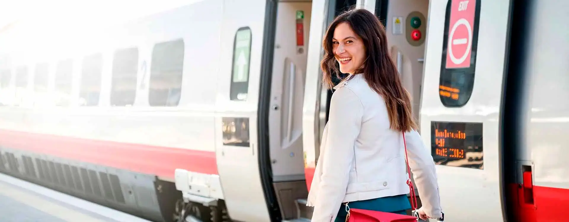Özbekistan’a Nasıl Gidilir? Uçak, Tren ve Bölgesel Bağlantı Rotaları