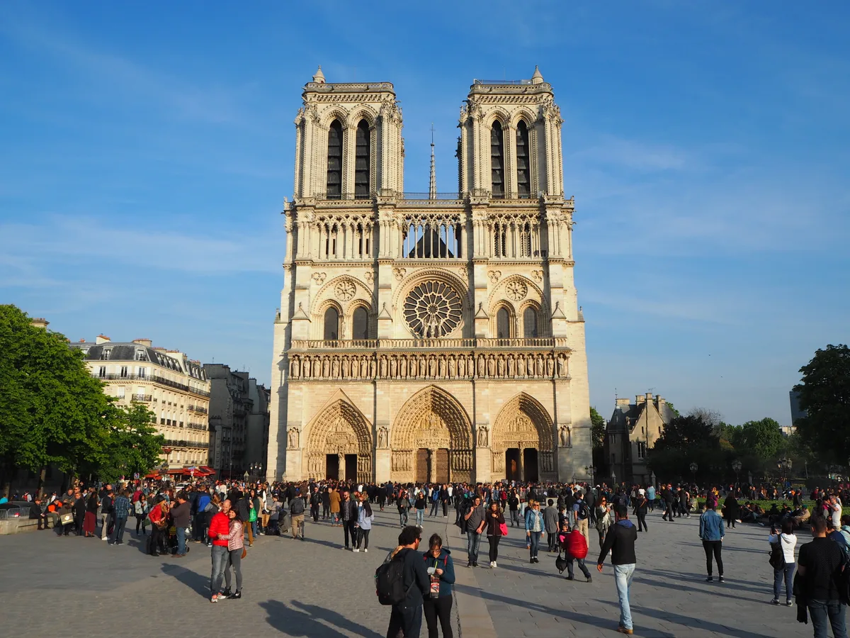 Paris İklimi ve Hava Durumu Nasıl?
