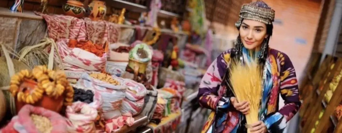 Özbekistan’da Alışveriş Rehberi: İpek Eşarplar Seramikler, Halılar ve Baharatlar