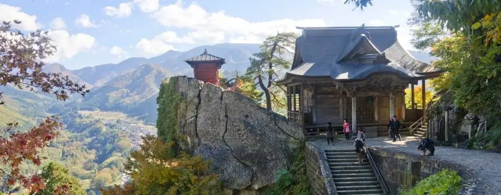 Japonya’da Koyo Manzaralı Tapınaklar: En Güzel 10 Öneri