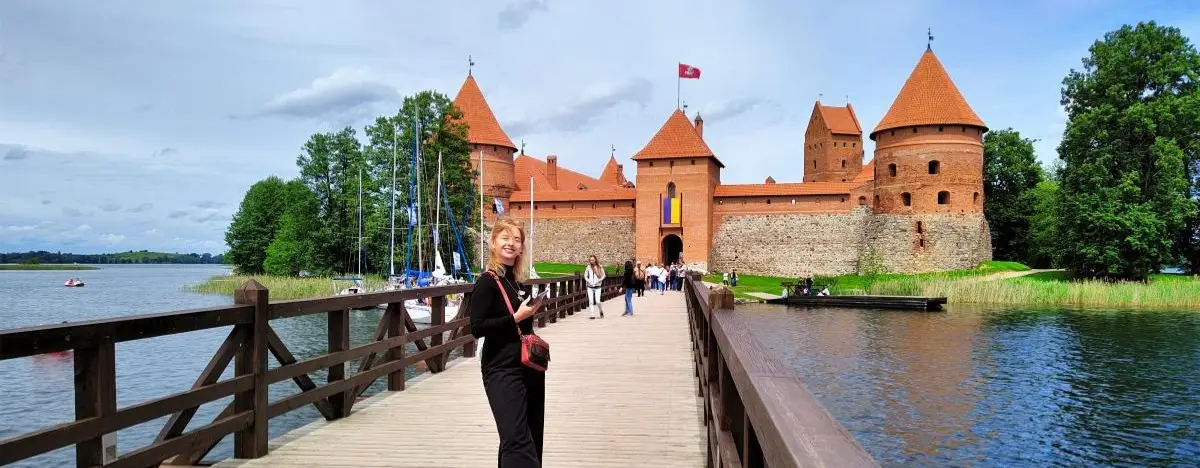 Trakai Kalesi Rehberi: Göl Ortasında Masalsı Bir Orta Çağ Şatosu
