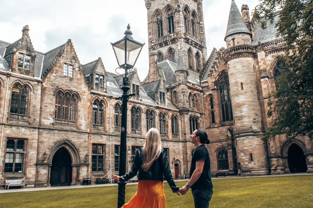 Glasgow'da Nerede Kalınır?