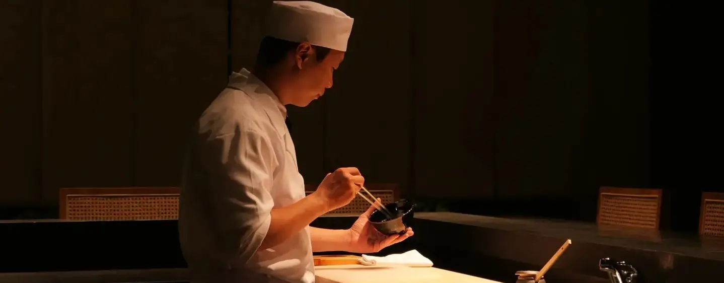 Japonya’da “Omakase” Nedir? Şefin Sürpriz Menüsü Deneyimi