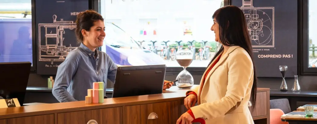 Edinburgh’da Oteller | En İyi Bölgeler ve Otel Tavsiyeleri