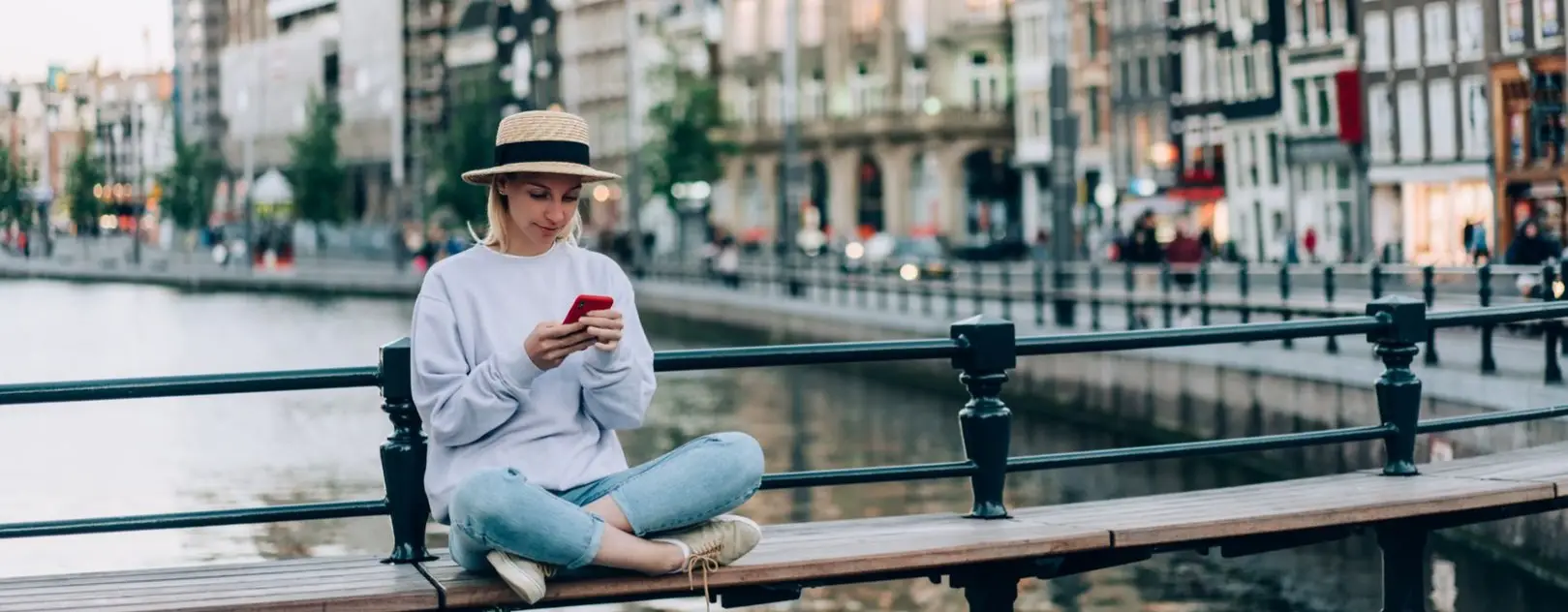 Amsterdam’da İnternet & SIM Kart | eSIM mi, Yerel Hat mı?