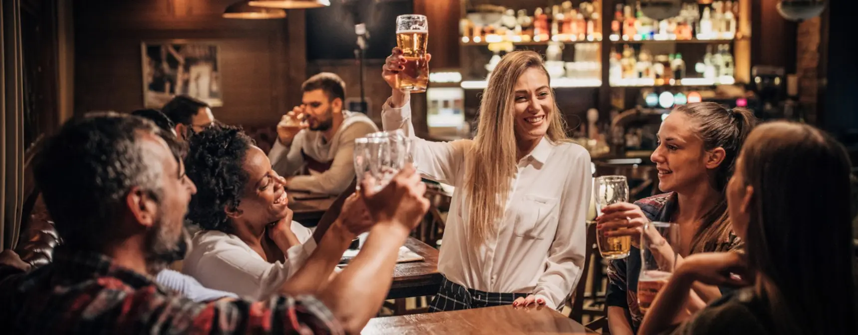 İngiltere’de Pub Kültürü: Geleneksel Bar Yemekleri ve Deneyimler