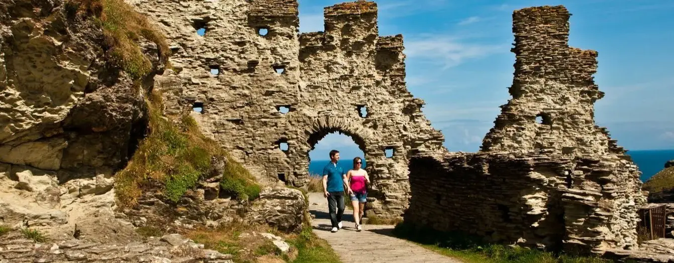 Spiš Kalesi & Orta Çağ Rotaları: Avrupa’nın En Büyük Kale Kalıntısı