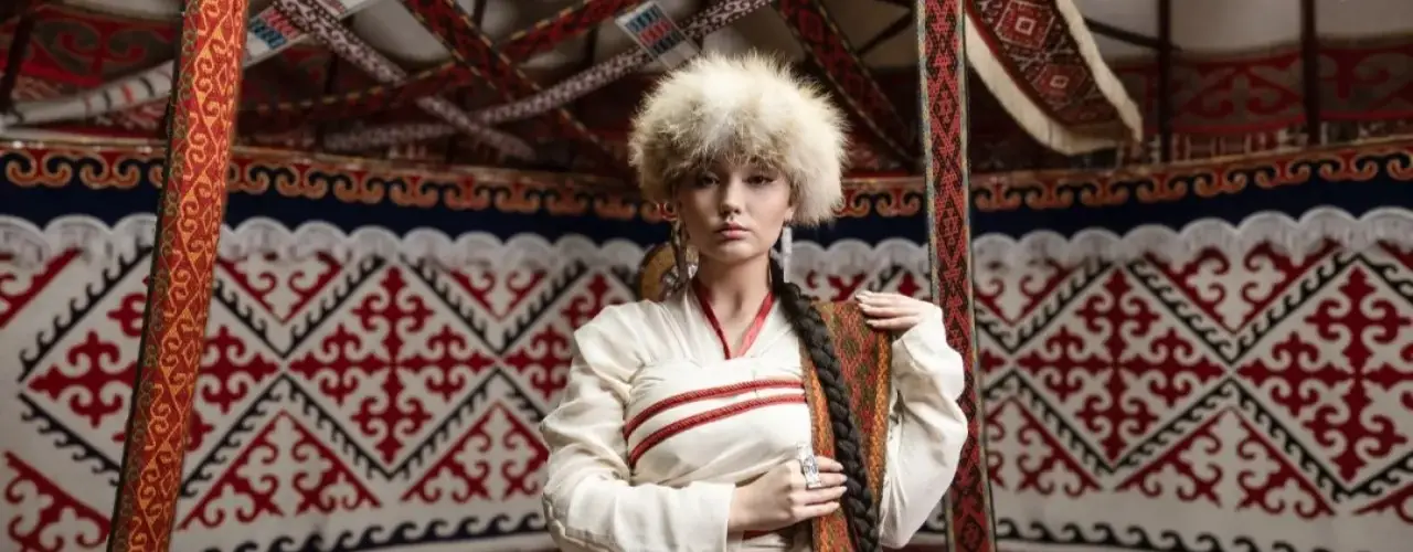 Kazak Kültürü ve Gelenekleri: Göçebe Mirası, Müzik, At Kültürü ve Misafirperverlik