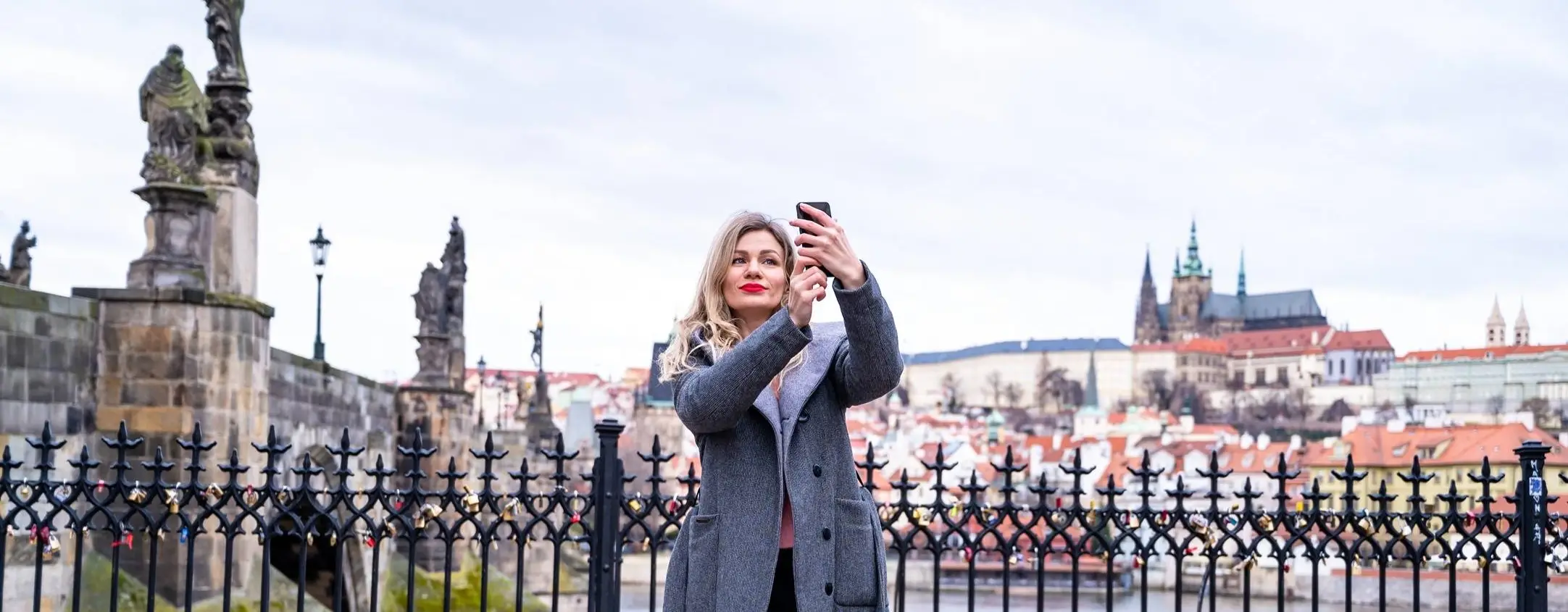 Prag’da İnternet & SIM Kart | eSIM mi, Yerel Hat mı?