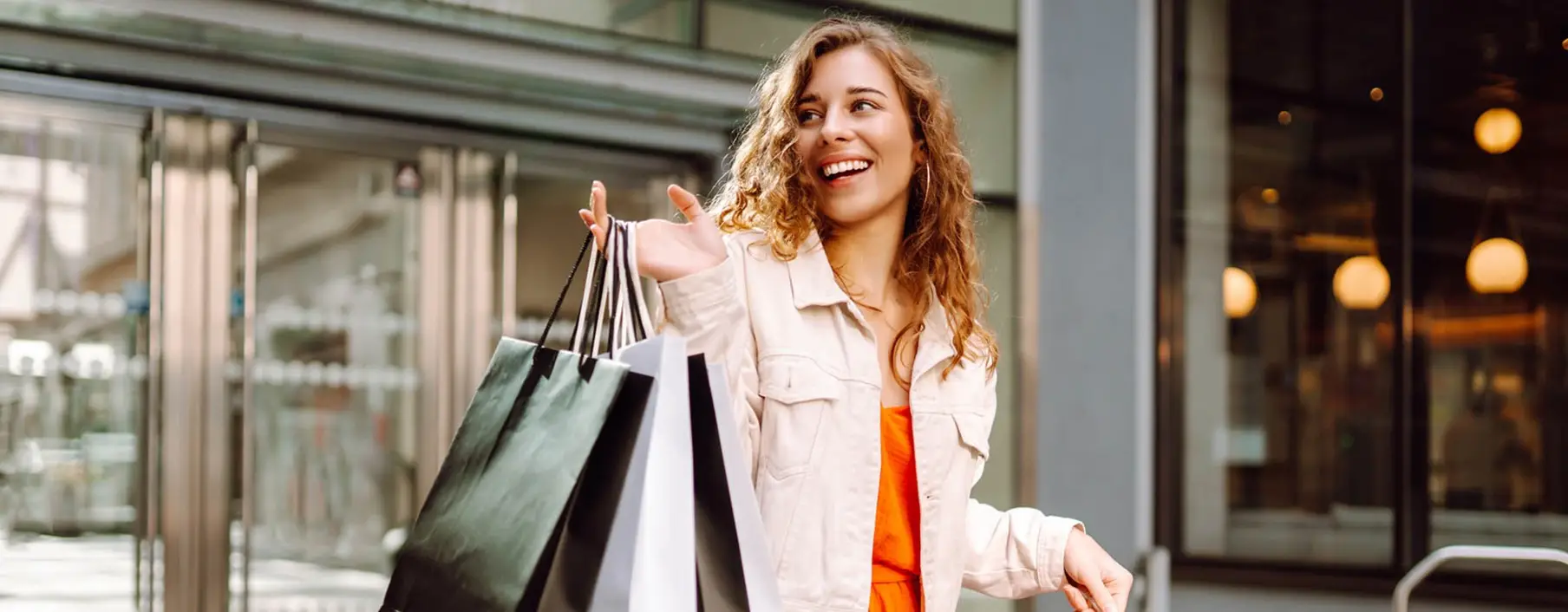 Polonya’da Alışveriş Rehberi: Kehribar, El Sanatları, Seramikler ve Yerel Lezzetler