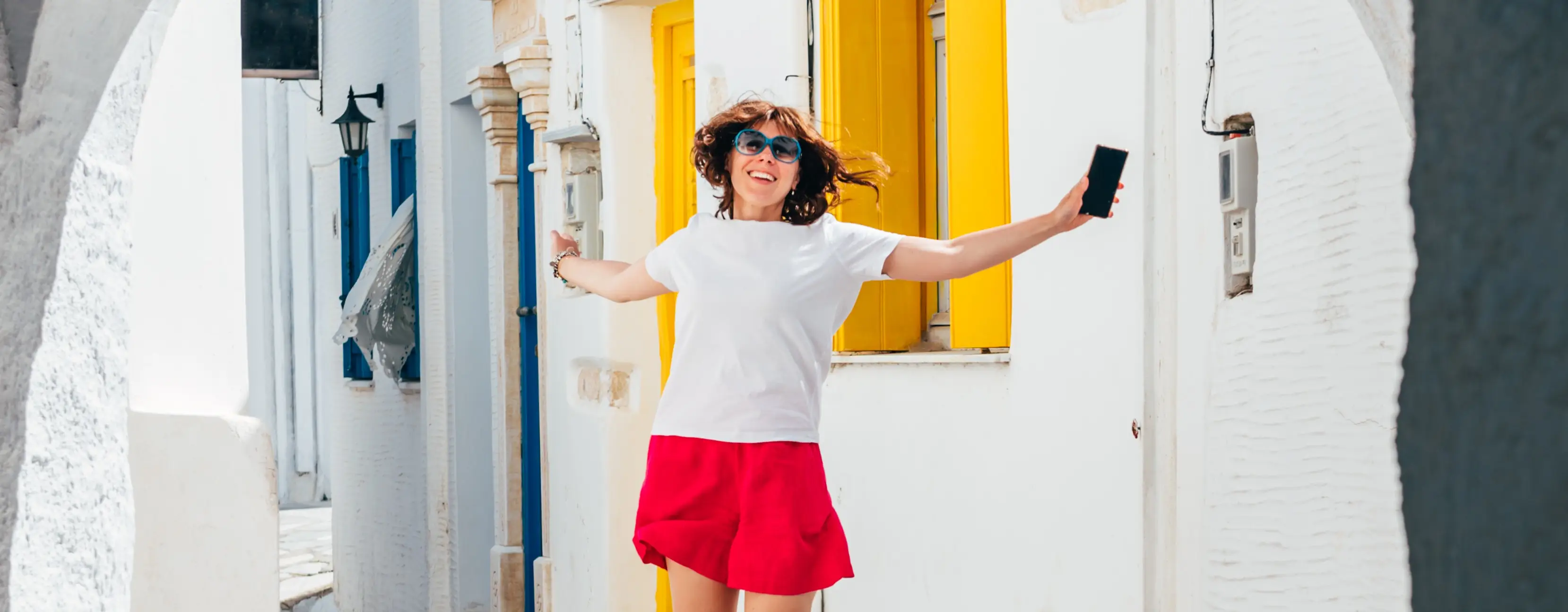 Yunanistan Neden Akdeniz’in En Cazip Seyahat Noktalarından Biri?