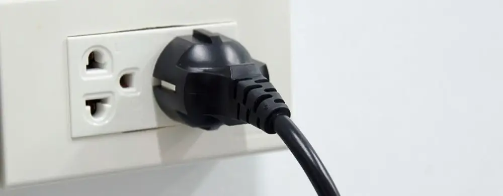 Amsterdam Elektrik Prizi ve Voltaj | Adaptör Gerekli mi?