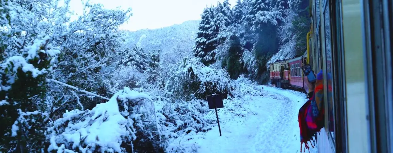 Japonya’da Kış Manzaralı Tren Yolculukları
