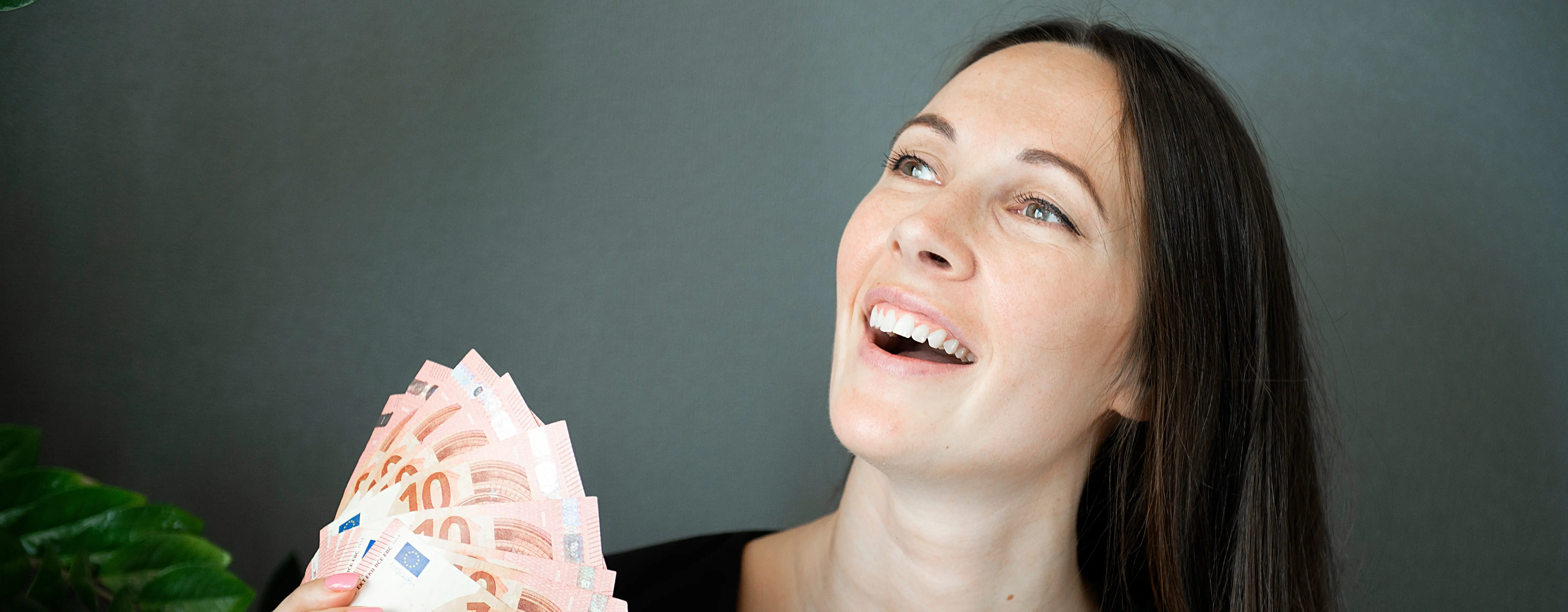 Estonya Para Birimi, Döviz Bozdurma ve Kredi Kartı Kullanımı