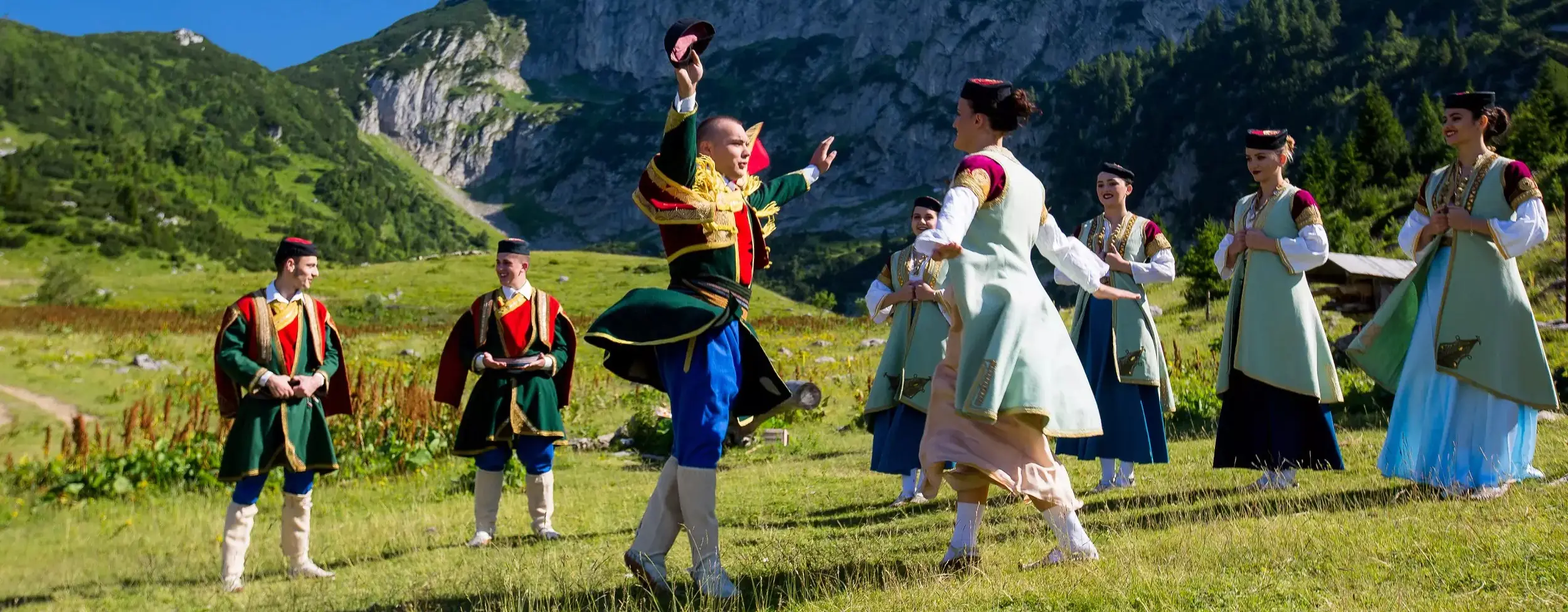 Karadağ Kültürü ve Gelenekleri: Adriyatik & Balkan Sentezi