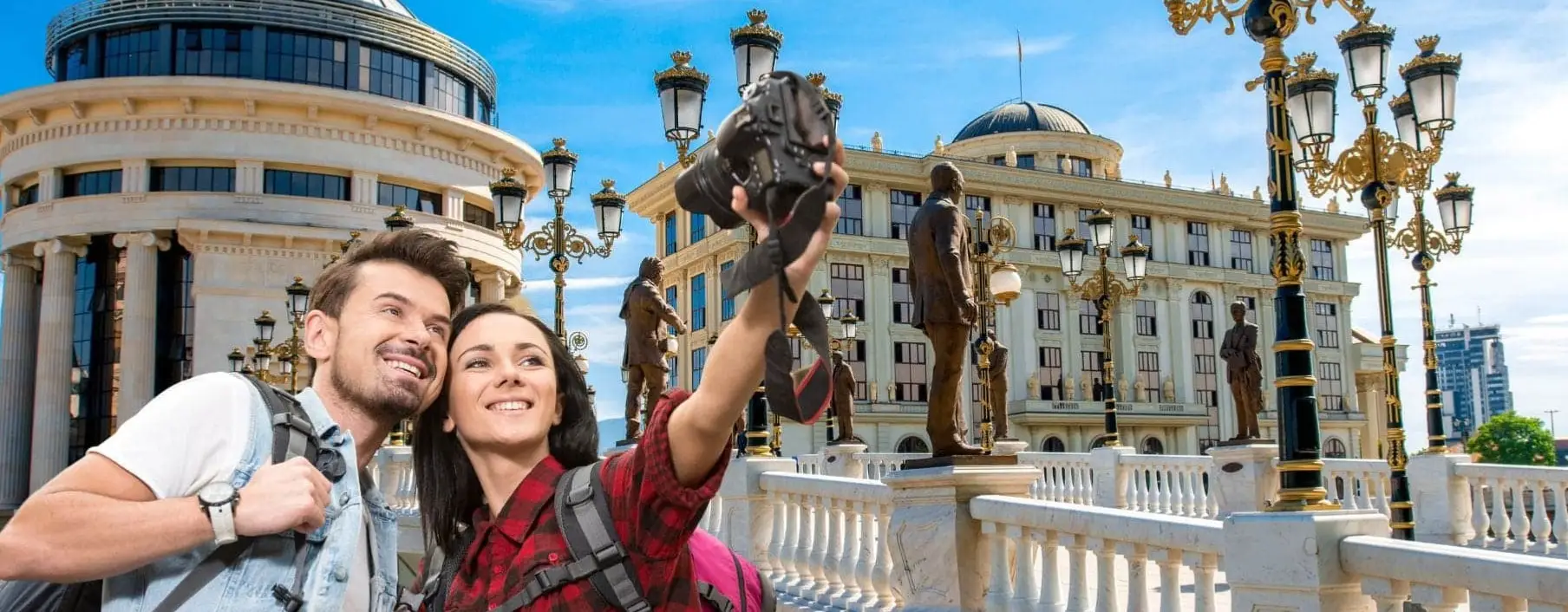 Üsküp Gezi Rehberi: Taş Köprü, Türk Çarşısı ve Vardar Nehri Manzaraları