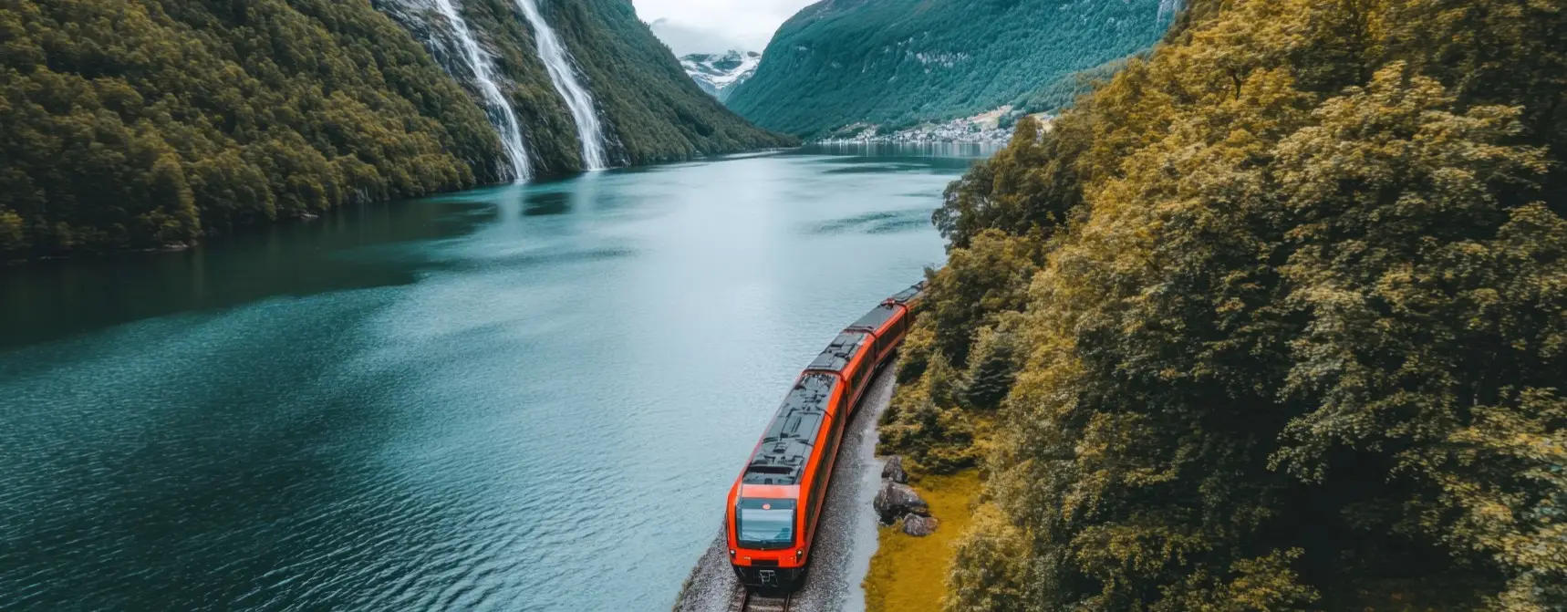 Bernina Ekspresi ile Tren Yolculuğu: Dünyanın En Güzel Manzaralı Rotası