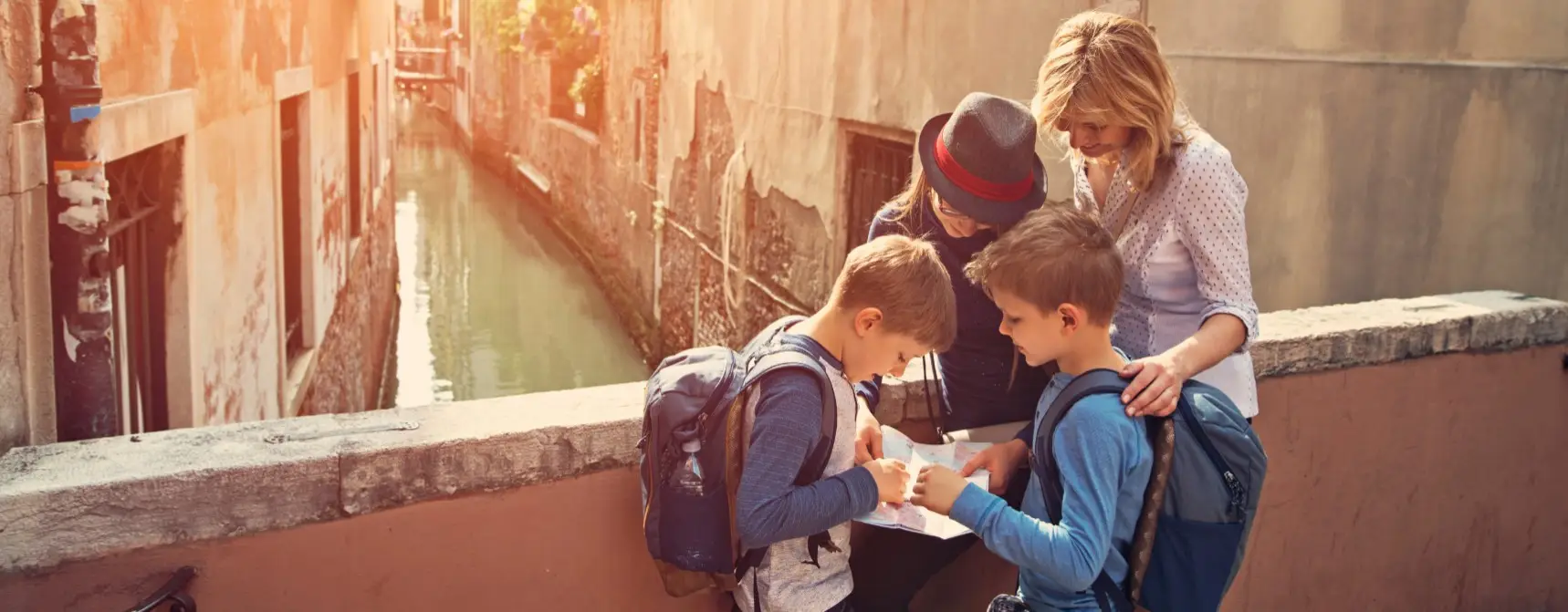 İtalya Seyahati İçin Bavul Listesi: Şehir, Deniz ve Kültür Kombinasyonu