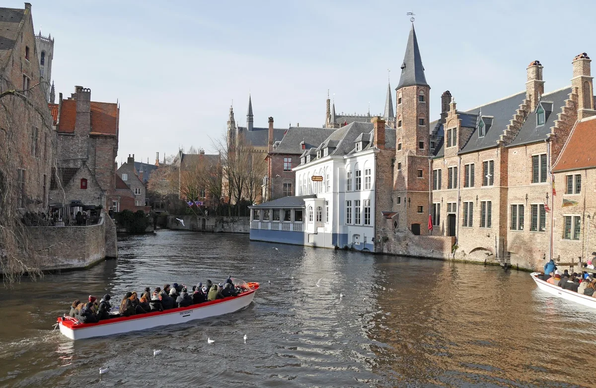 Brugge Ulaşım Seçenekleri ve Şehre Varış