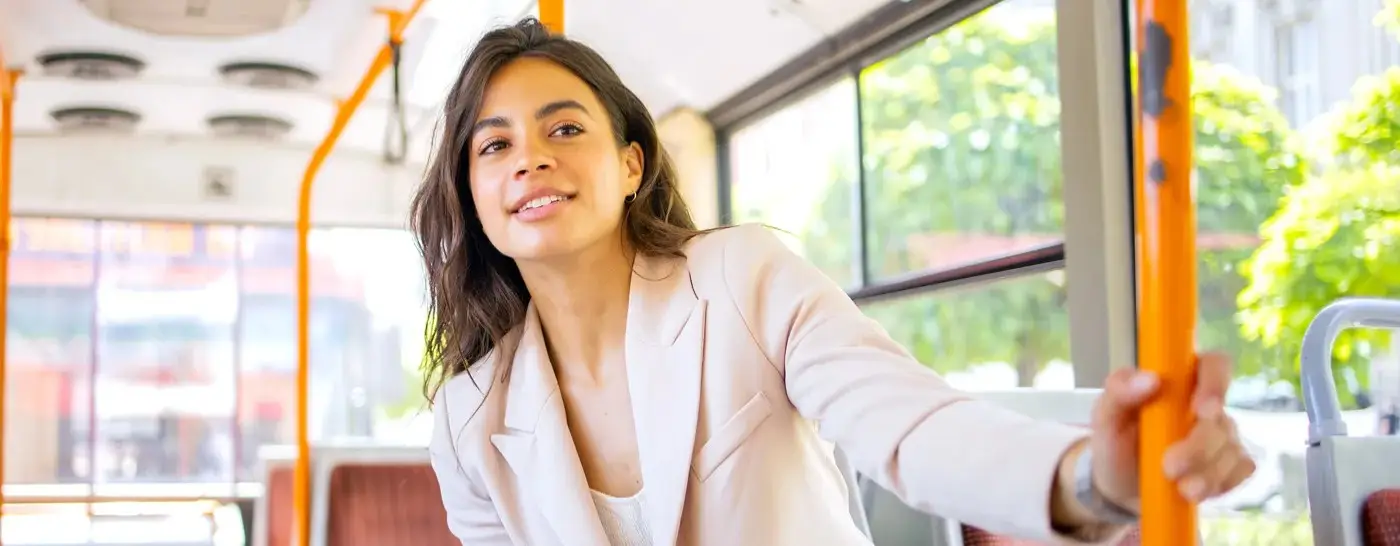 Makedonya’da Ulaşım: Otobüs, Taksi, Araç Kiralama ve Şehir İçi Tüyolar