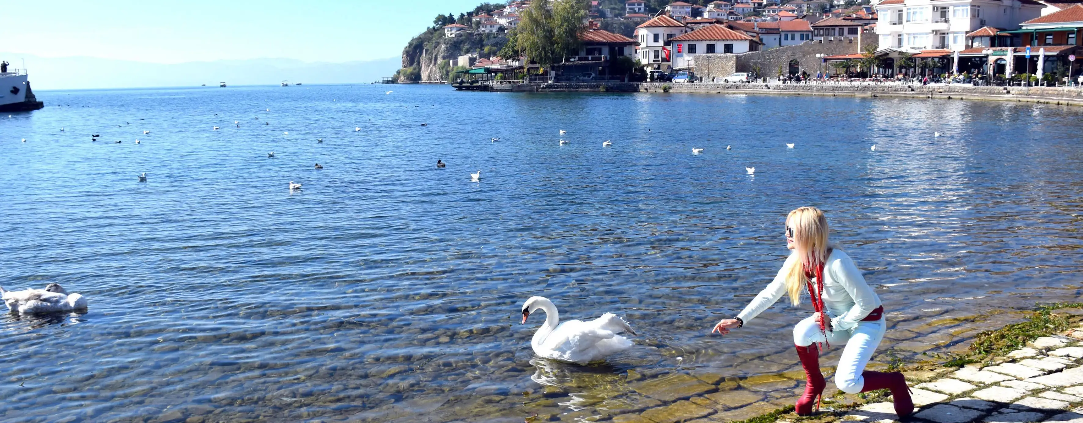 Ohrid Gölü Gezi Rehberi: Masalsı Manzaralar, Tarihi Kiliseler ve Mavi Yolculuk