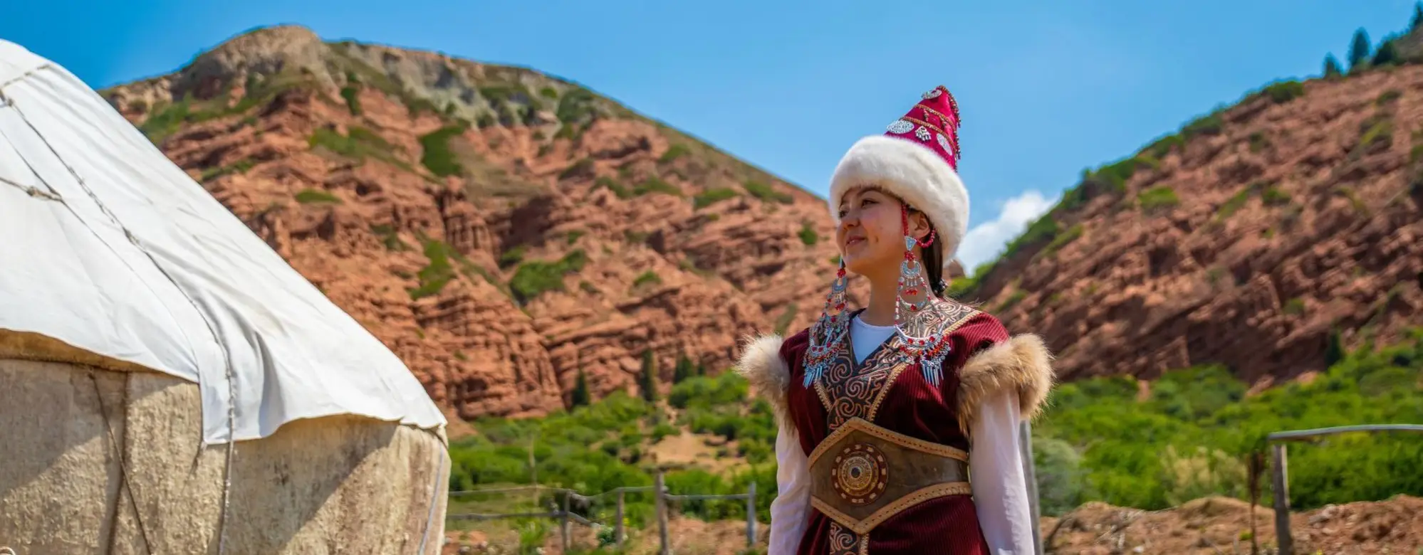 Jeti-Ögüz ve Kızıl Kayalar: Kanyonlar, Manzara Yolları ve Efsaneler