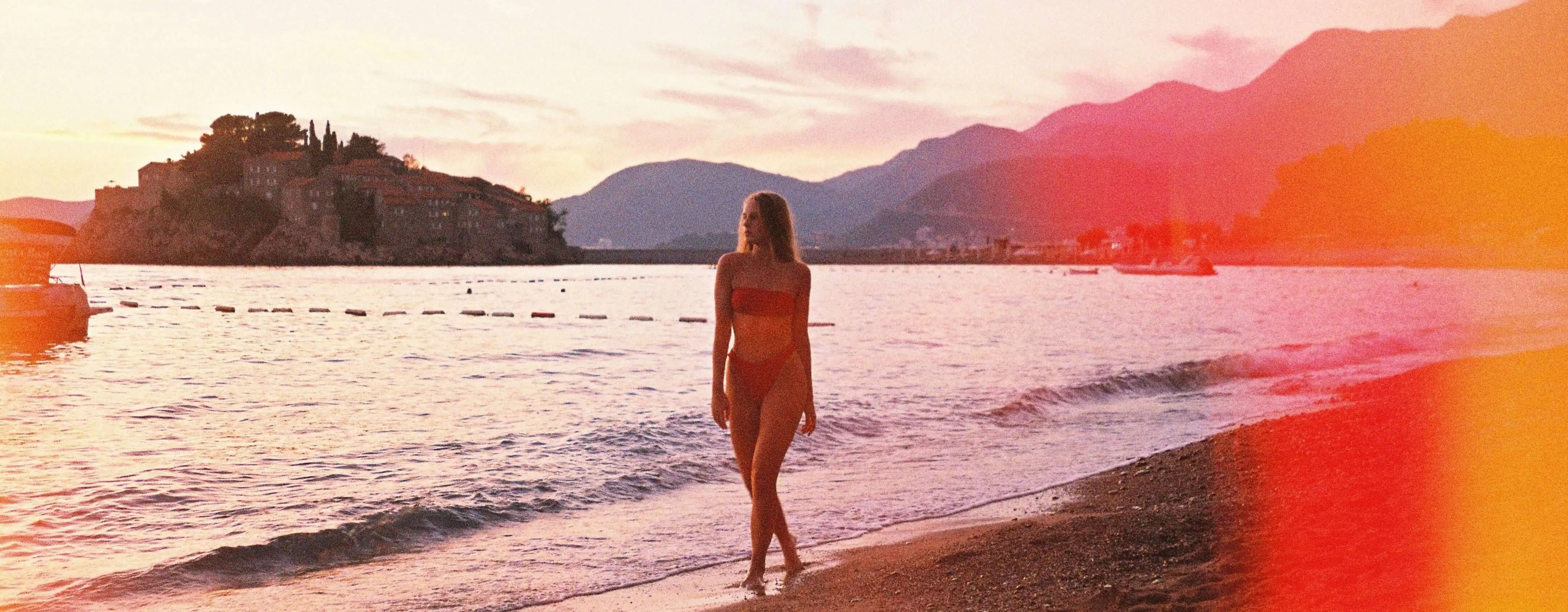 Karadağ Yaz Atmosferi: Plajlar, Parti Rotaları ve Sahil Kasabaları