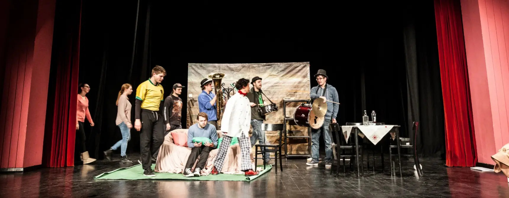 Londra’da Tiyatro ve Müzikal Temalı Hatıra Dükkanları