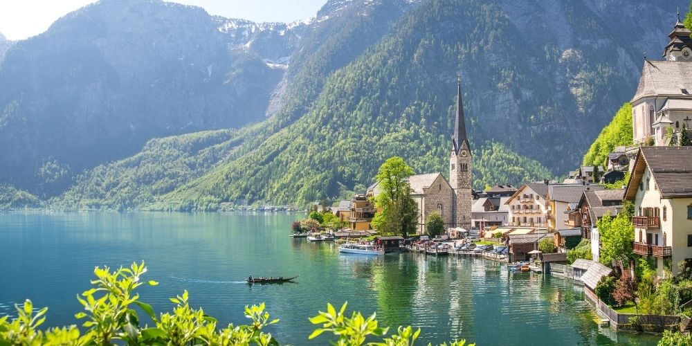 Avusturya’nın Yemyeşil Köylerinde Hallstatt Gezi Rehberi