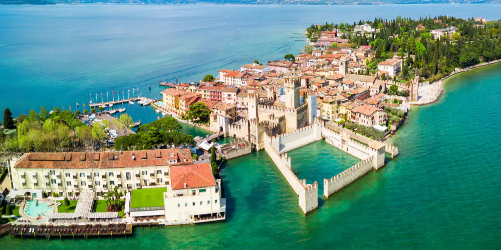 Garda Gölü'nün İncisi: Sirmione Kasabası Gezi Rehberi